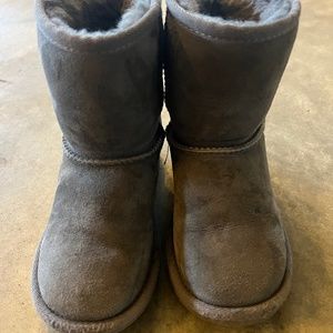 Toddler gray ugg boots